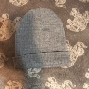 Gray Winter Beanie ❄️☃️